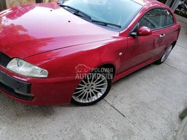 Alfa Romeo GT -  kompletan auto u delovima