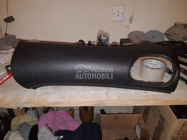 Maska suvozačevog air-bega za Peugeot 206