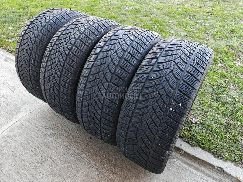 Goodyear 255/55 R19 Zimska