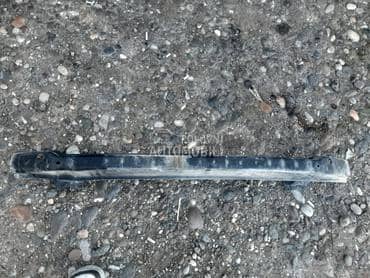 Sina branika za Volkswagen Passat B5.5