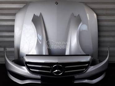 Mercedes Benz E Klasa -  kompletan auto u delovima