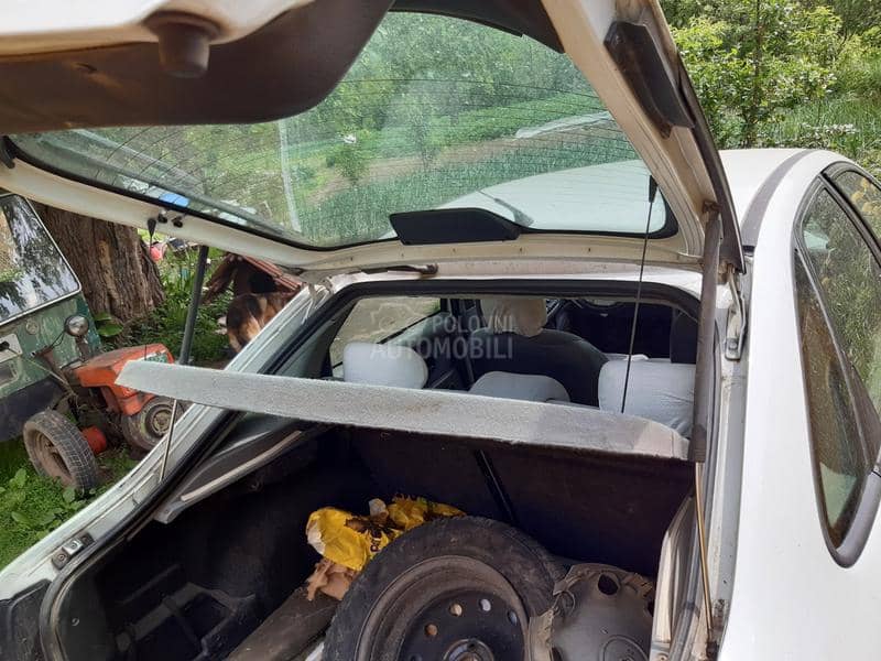 Delovi za Renault Laguna