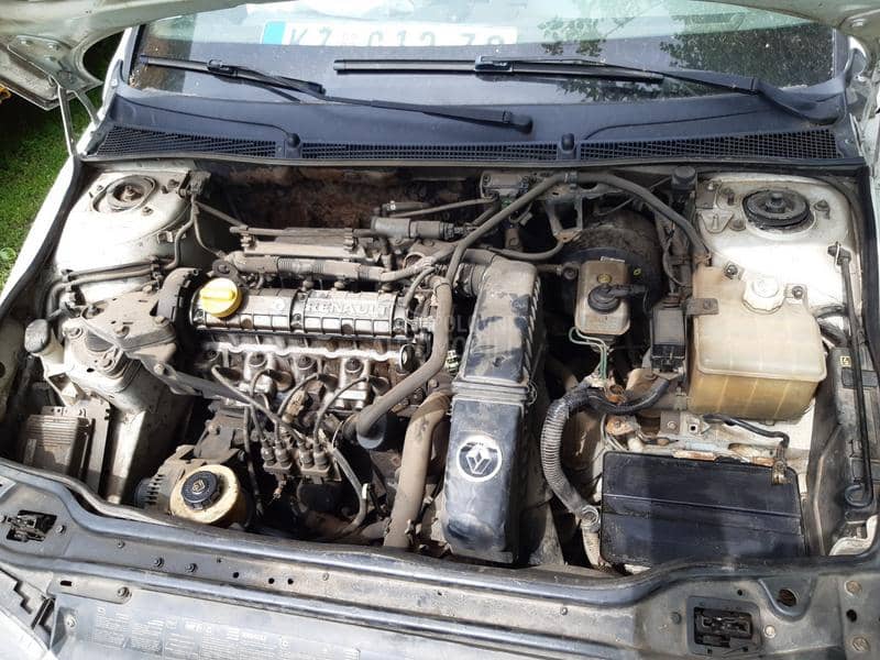 Delovi za Renault Laguna