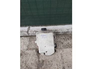 Posuda vode za Peugeot 206 od 1998. do 2010. god.