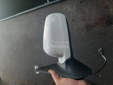 Retrovizor levi za Volkswagen Golf 4