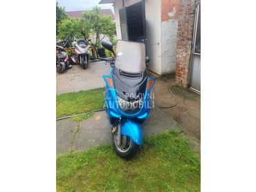 Yamaha majesty 250cc