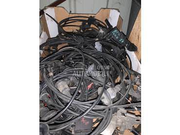 SAJLE za otvaranje HAUBE za Peugeot 2008, 206, 208 ... od 2000. do 2021. god.