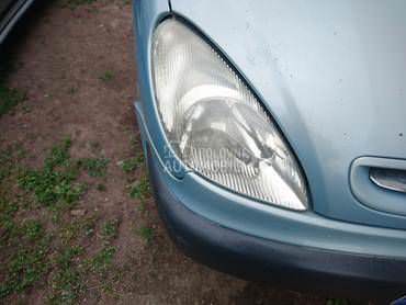 Far desni za Citroen Xsara Picasso