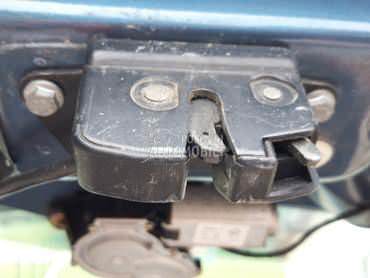 Bravica gepek vrata za Fiat Stilo