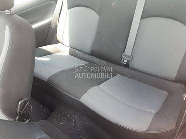 sedista zadnja za Peugeot 206