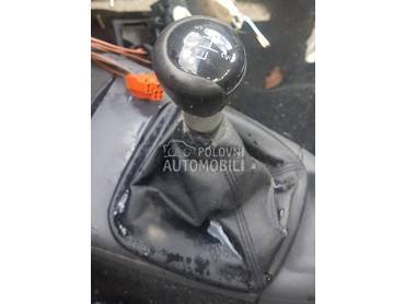 Rucica menjaca sa kozicom za Seat Ibiza