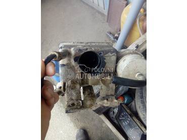 kuciste pumpe benzina za Volkswagen Golf 2