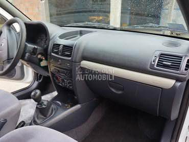 rucica menjaca za Renault Clio