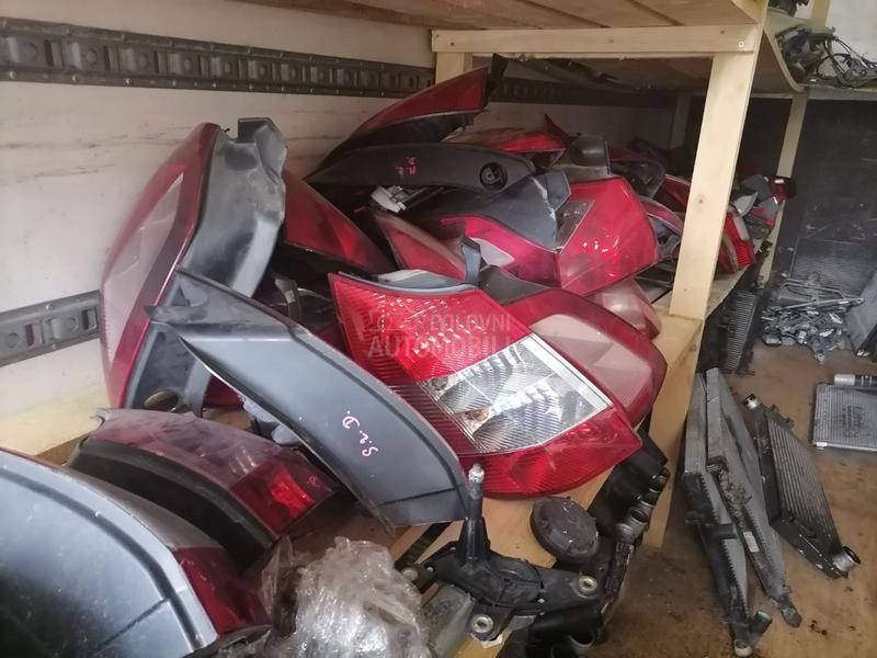 Stop svetla i stop lampe