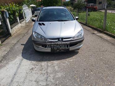 Peugeot 206 1.4 SW 2004. god. -  kompletan auto u delovima