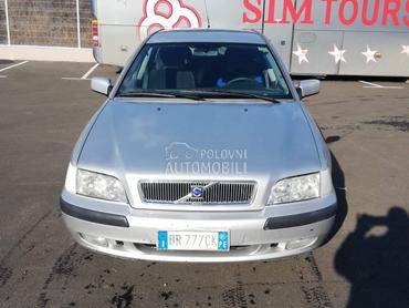 Branik prednji za Volvo V40 od 2001. do 2004. god.