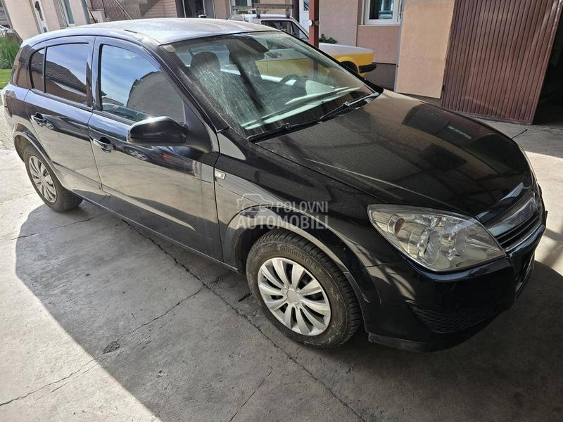 Delovi za Opel Astra H