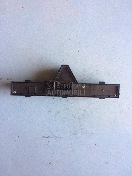 Prekidac sva 4 migavca