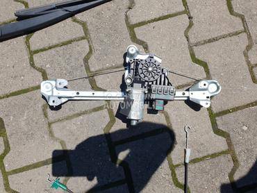 Zadnji levi podizac za Opel Astra H