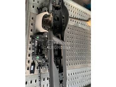 Instrument tabla sa airbagom za Citroen C5 od 2008. do 2018. god.