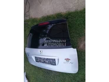ZADNJA HAUBA za Peugeot 206