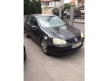 Volkswagen Golf 5 -  kompletan auto u delovima