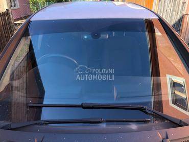 soferka-prednje staklo za Mercedes Benz B 150, B 160, B 170 ... od 2004. do 2012. god.