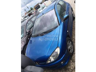 Peugeot 206 -  kompletan auto u delovima