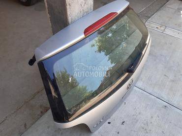 gepek vrata za Volkswagen Polo od 2005. do 2009. god.