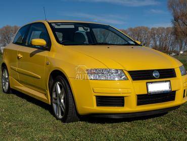 Fiat Stilo 3V -  kompletan auto u delovima