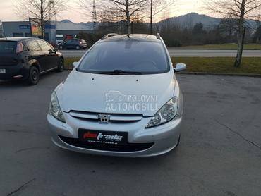 Farovi PEZO 307 za Peugeot 307 od 2001. do 2007. god.