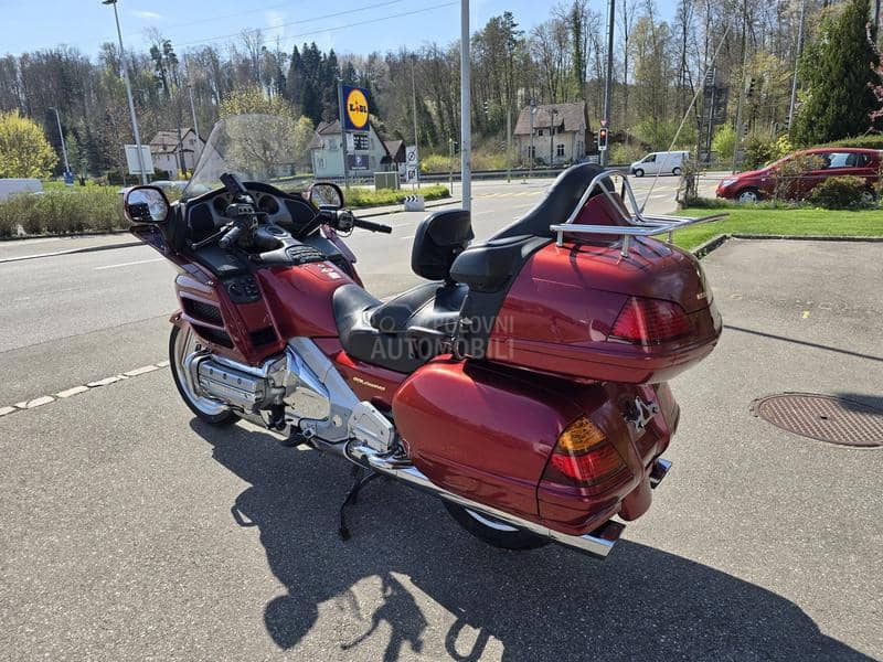 Honda gl 1800 goldwing