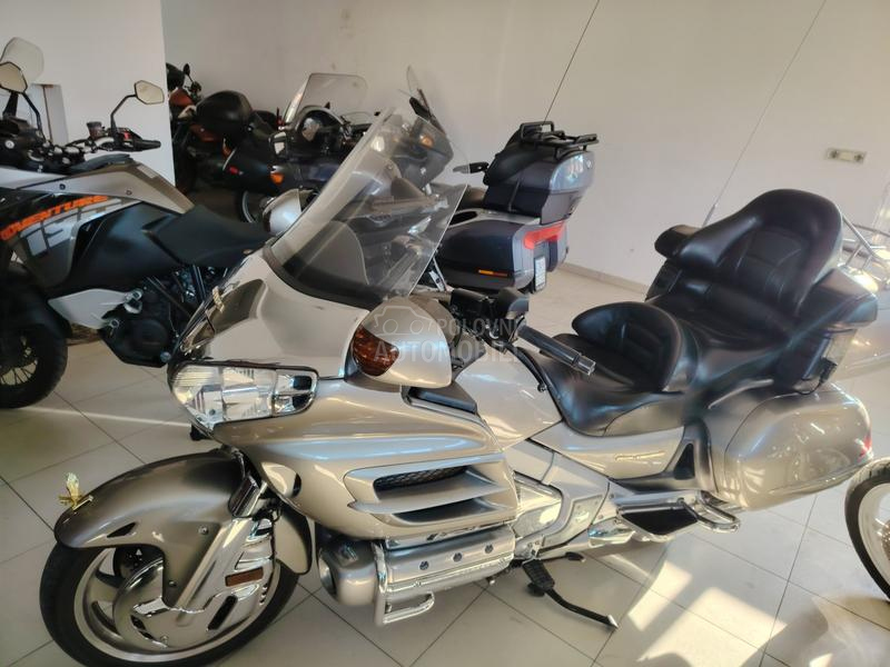 Honda gl 1800 goldwing