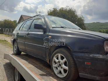 Volkswagen Golf 3 -  kompletan auto u delovima