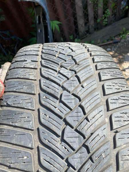 Fulda 245/40 R18 Zimska