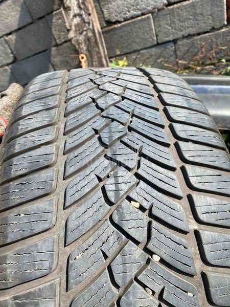 Fulda 245/40 R18 Zimska