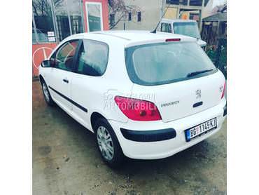 delovi za pezo 307 za Peugeot 307 za 2003. god.