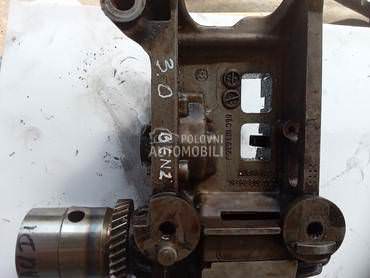 uljna pumpa. 3,0 benzin za Audi A4 od 2002. do 2006. god.