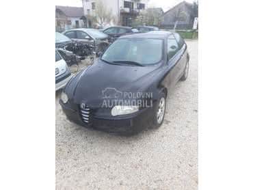 Alfa Romeo 147 -  kompletan auto u delovima