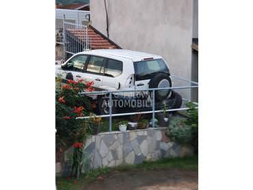 Toyota Land Cruiser -  kompletan auto u delovima