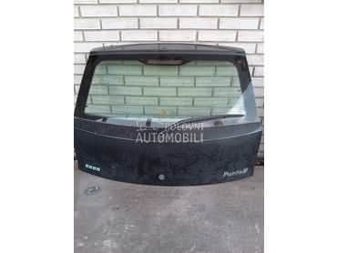 zadnja hauba sa staklom za Fiat Punto od 2001. do 2004. god.