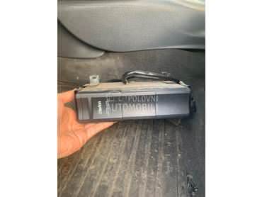 cd cardzer, charger za Citroen C5 od 2000. do 2007. god.