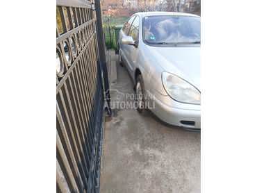 FAR DESNI za Citroen C5 od 2000. do 2004. god.