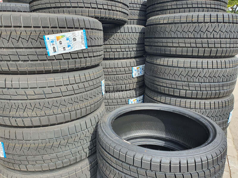 Triangle 235/35 R19 Zimska