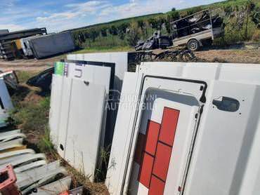 Boxer desna klizna vrata H1