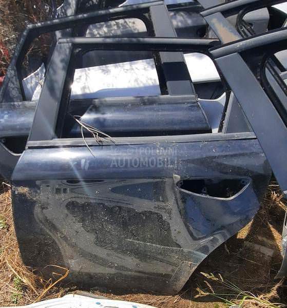 Karavan zadnja leva vrata