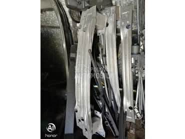 Šina zadnjeg branika Astra J za Opel Astra J od 2010. do 2018. god.