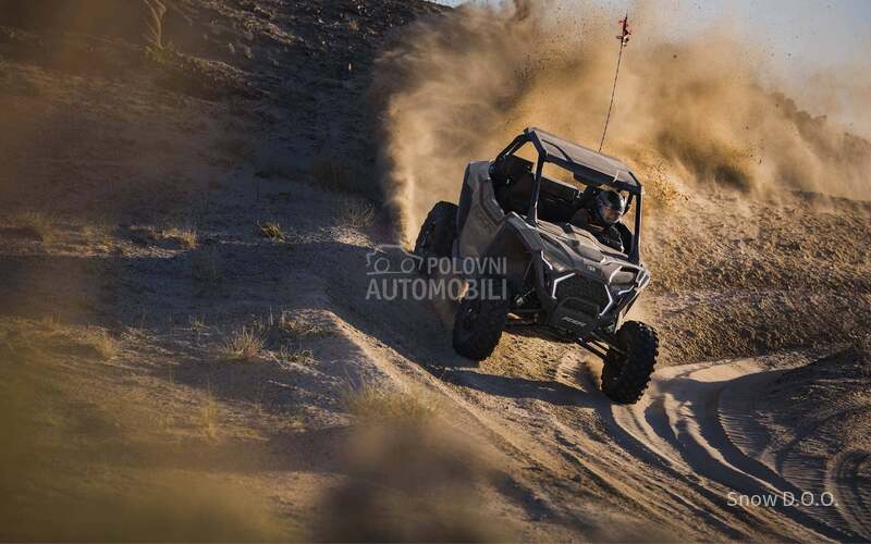 Polaris RZR PRO XP Traktor