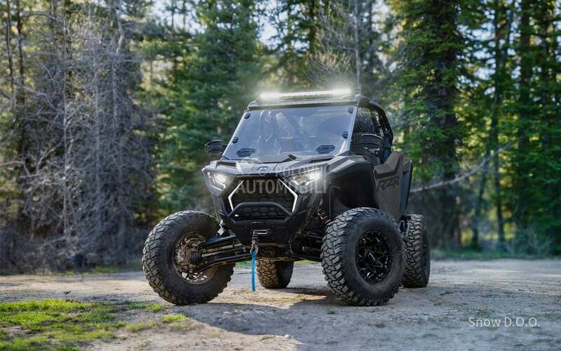 Polaris RZR PRO XP Traktor