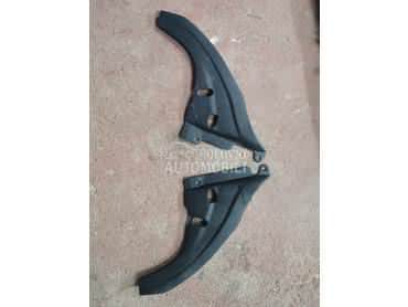 Plastike iznad fara za Citroen C5 od 2008. do 2015. god.